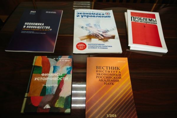 Климатическая политика ― экономическое решение. Интервью с директором ИНП РАН Александром Шировым